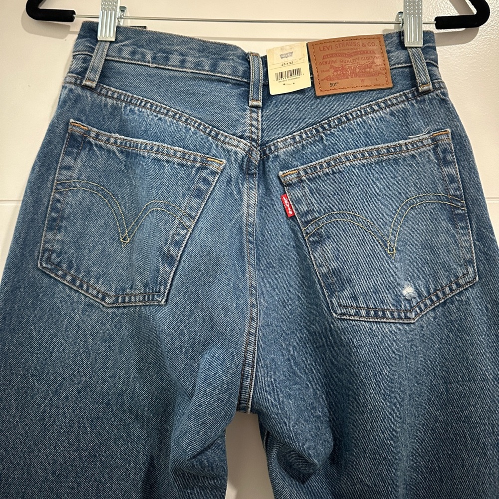Levi’s 501 High Rise Straight Leg Distressed Jeans | NWT Size 25 - Picture 15 of 17